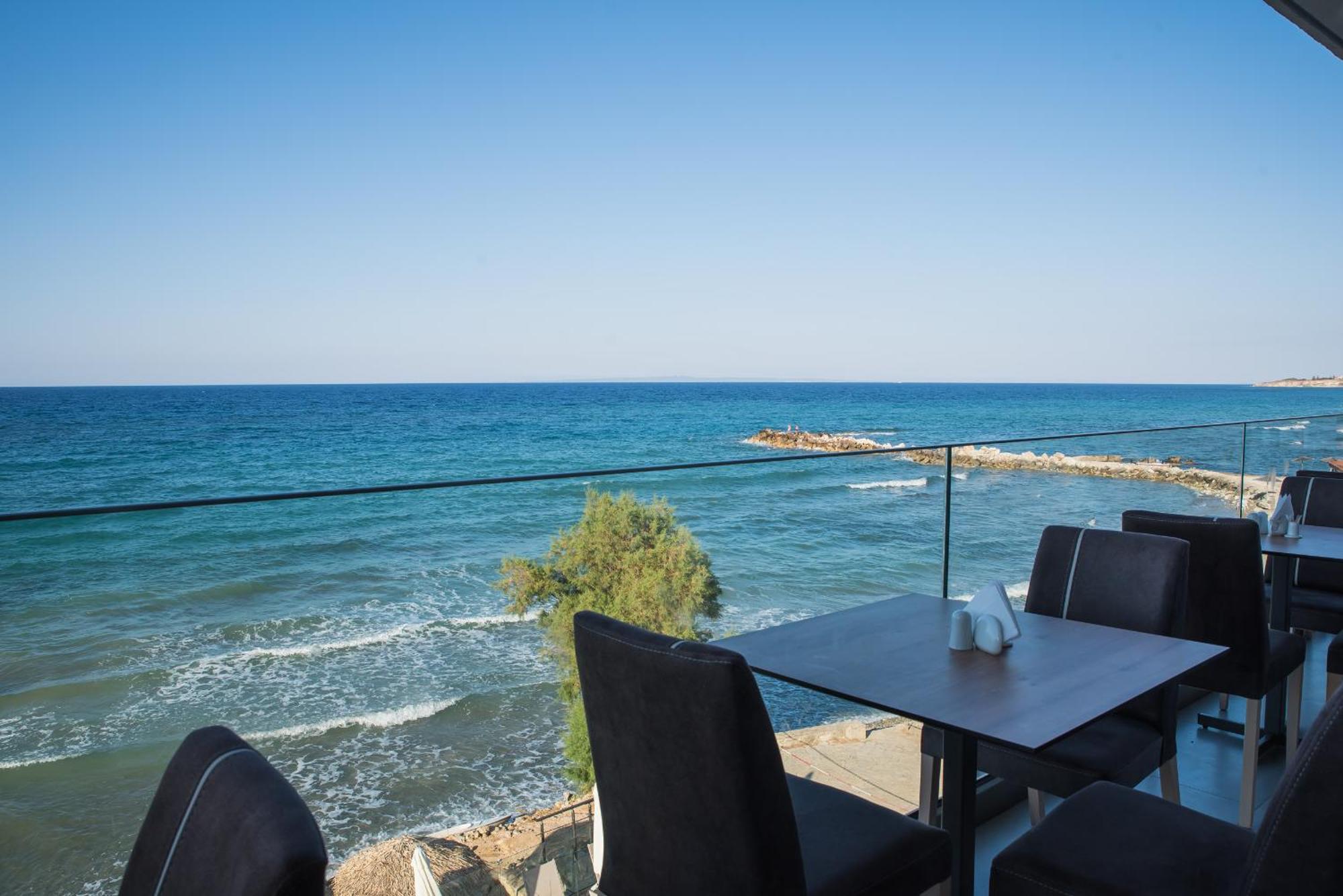 Amaltheia Front Holiday home *